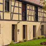 Les Du Moul'1 Apartment